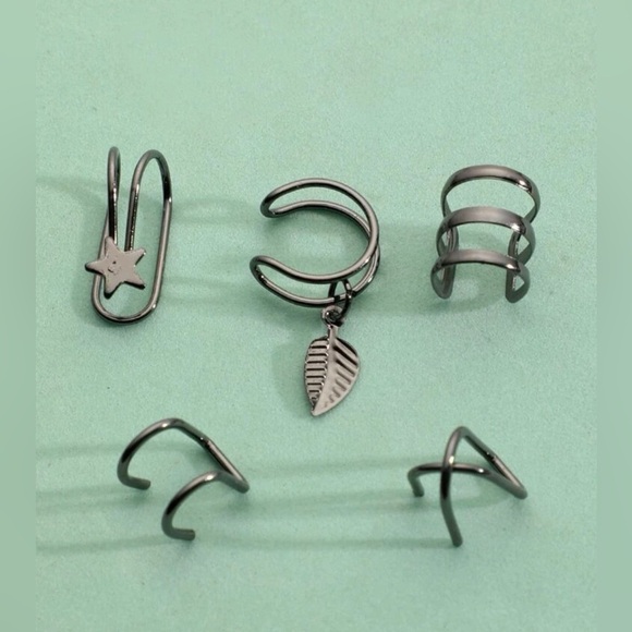 Black 𝅺3/$30 5pc Star & Leaf Ear Cuff - Picture 2 of 2